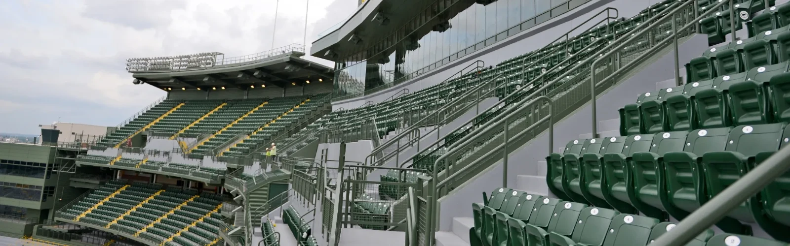 Cheer for the Packers, Stay in Style: Hotels Near Lambeau Field