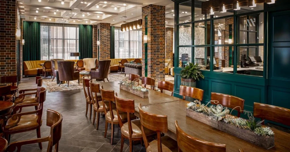 Cheer for the Packers, Stay in Style: Hotels Near Lambeau Field