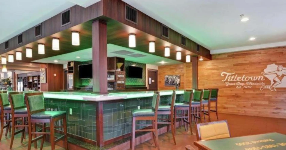 Cheer for the Packers, Stay in Style: Hotels Near Lambeau Field