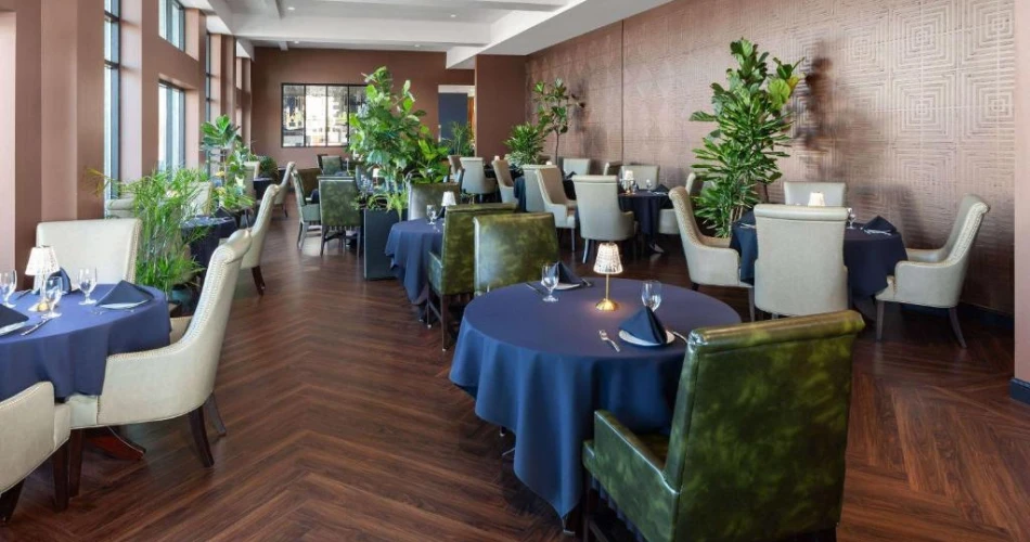 Football Fan's Dream: Hotels Just a Short Walk to Lambeau Field
