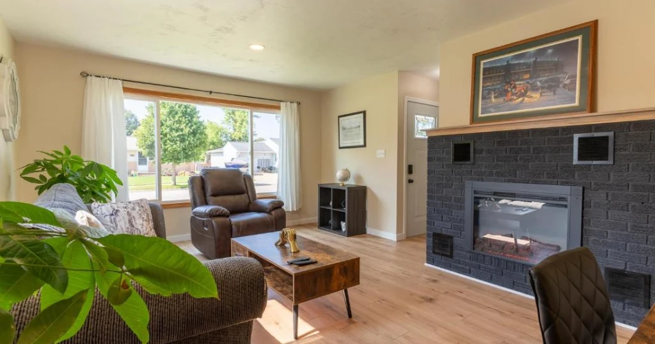 Football Fan's Dream: Hotels Just a Short Walk to Lambeau Field
