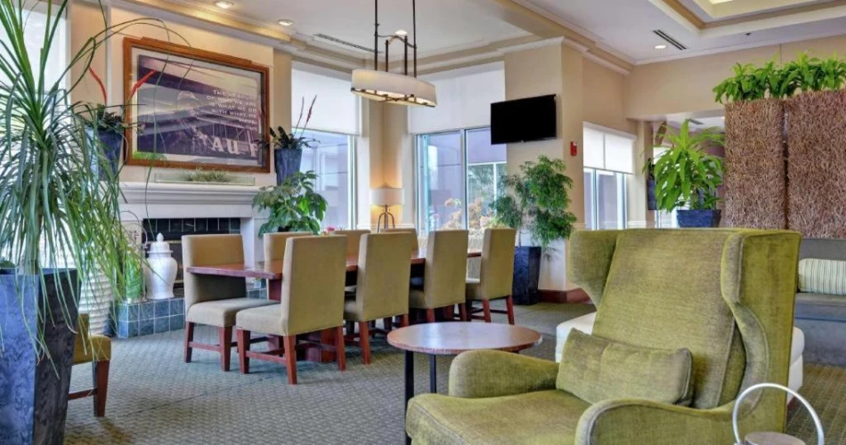 Touchdown Stays: Top Hotels Near Lambeau Field for Packers Fans
