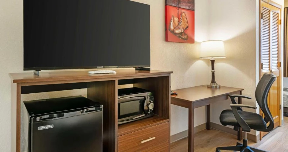 Touchdown Stays: Discover Top Hotels Near Lambeau Field
