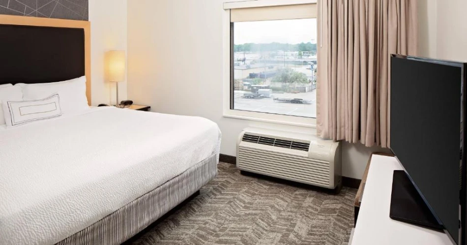 Touchdown Stays: Discover Top Hotels Near Lambeau Field
