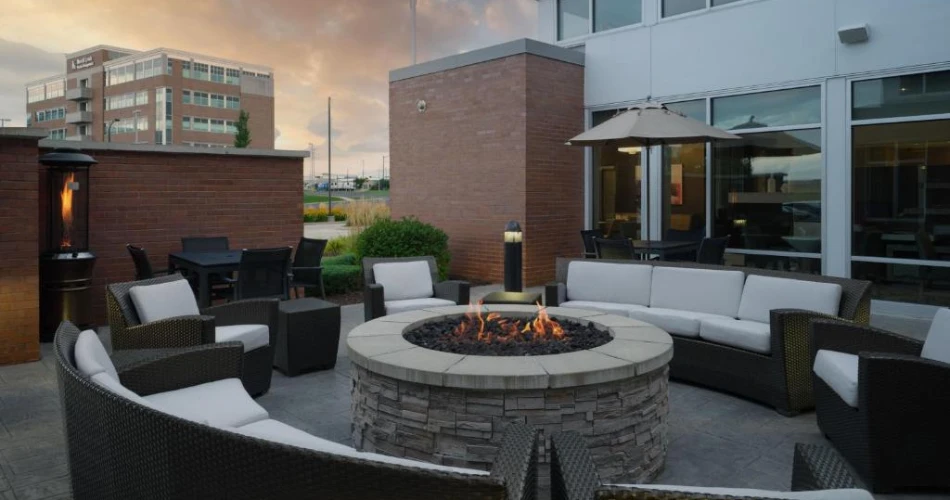 Touchdown Stays: Discover Top Hotels Near Lambeau Field
